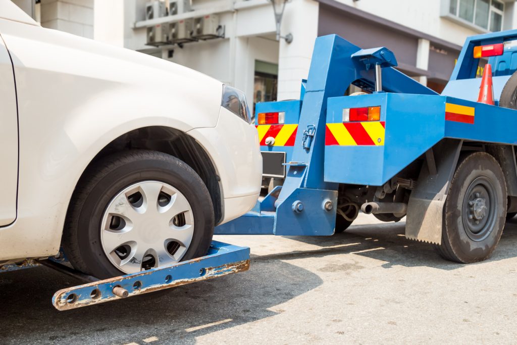 Here are 4 tips to help you hire the best towing services